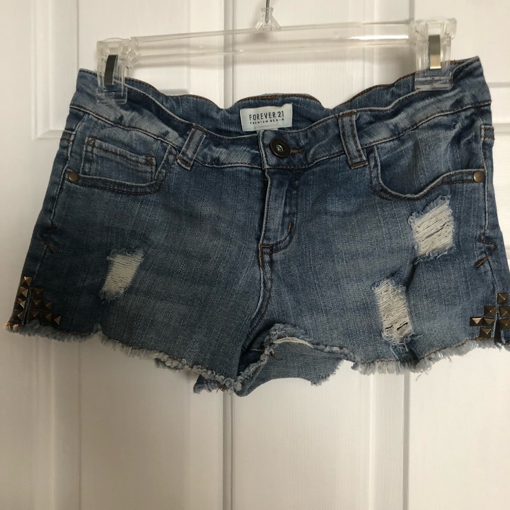 Forever 21 ripped Jean shorts